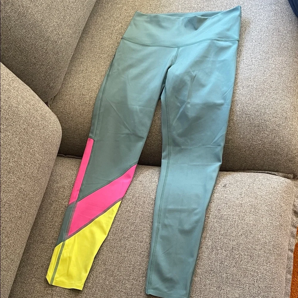 Cotopaxi Leggings - Picture 1 of 3